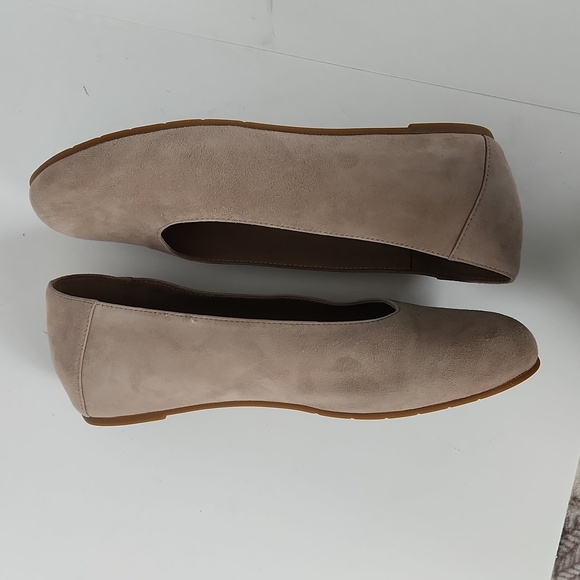 Eileen Fisher Women's Una 2 Flat Earth Nubuck Ballet Flats Size 9 NWOT - Picture 8 of 11